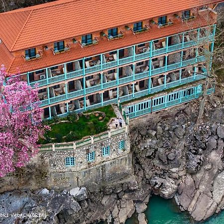 Hotel Magnolia In The City Centre Kutaisi Exterior foto